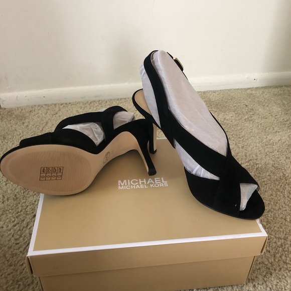 Heels - Picture 3 of 5